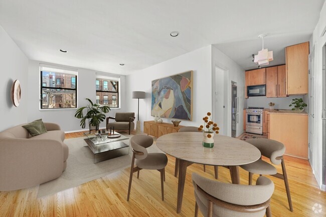 Building Photo - 507 E 12th St Rental