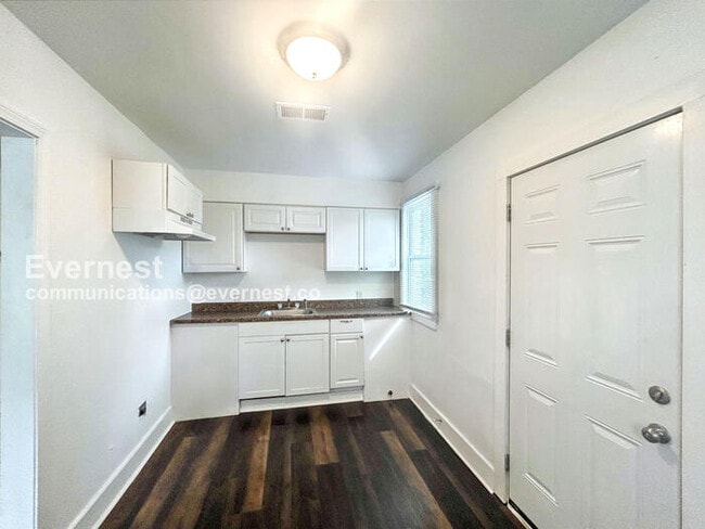 Photo - 1082 Palmetto Ave