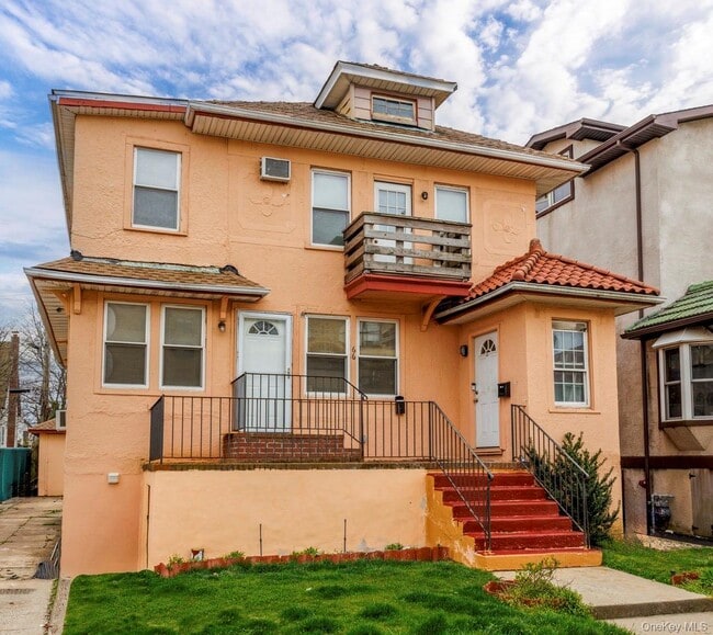 Photo - 66 E Walnut St