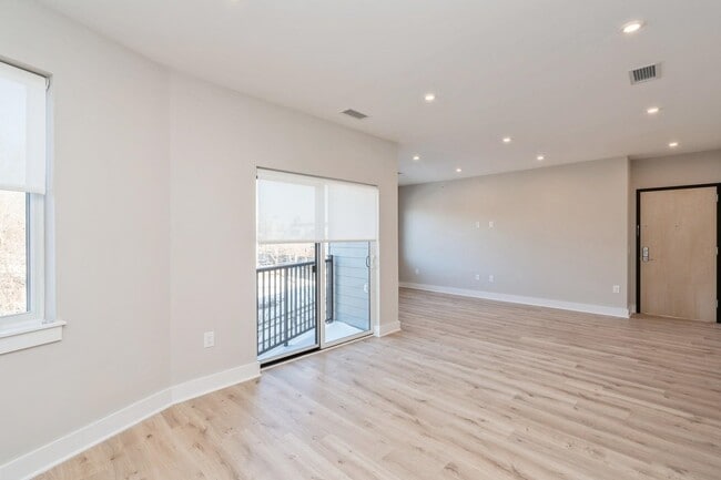 Photo - 201-205 Randolph Ave Unidad 105