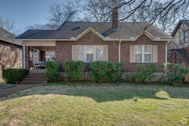 Building Photo - Charming 3-Bedroom Gem in the Heart of Syl... Rental
