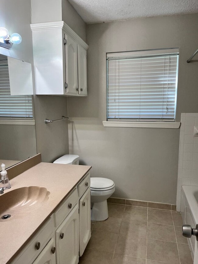 Photo - 3 Bedroom 2 Bathroom House in Genoa School District!