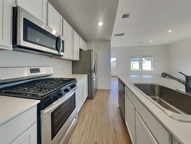 Building Photo - 27019 Breakaway Ln