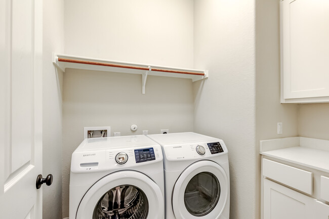 Photo - 2916 Zelma Dr