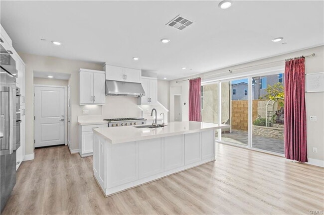 Building Photo - 124 Zawn