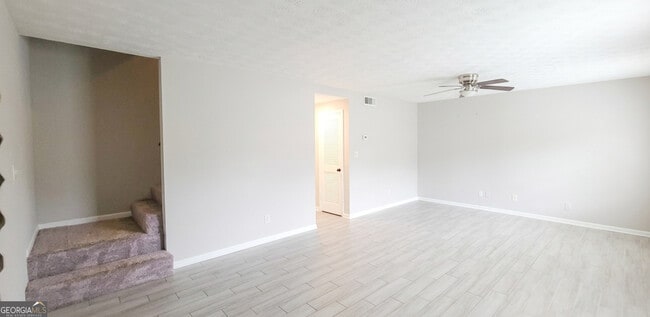 Photo - 147 Northdale Pl