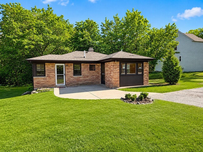 Building Photo - 21365 W Ridge Rd
