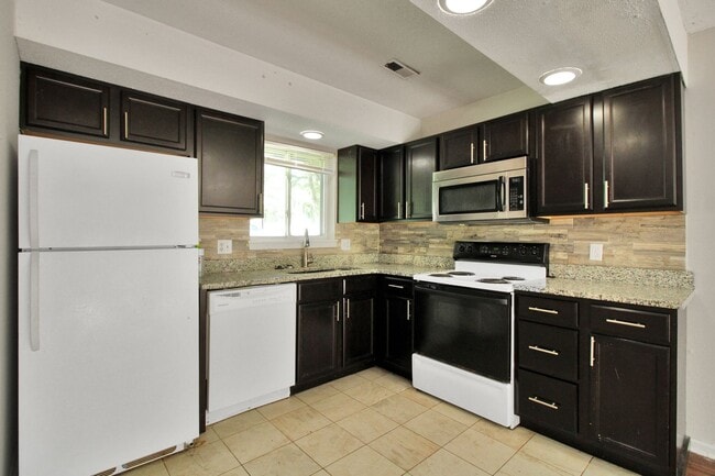 Photo - 3918-3920-3920 S Rock Quarry Rd Unit 3918 Rock Quarry Rd.