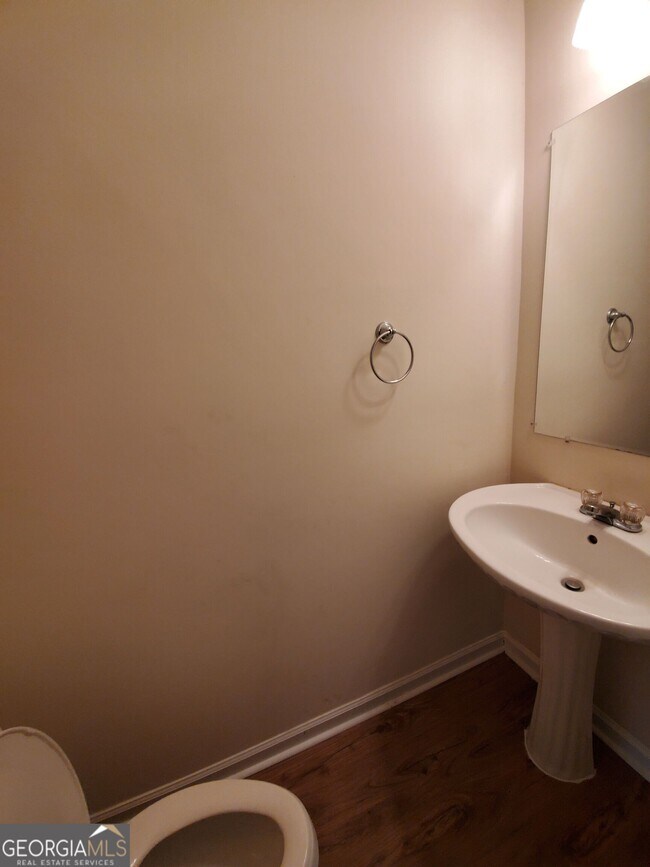 Photo - 1592 Thornwick Trace