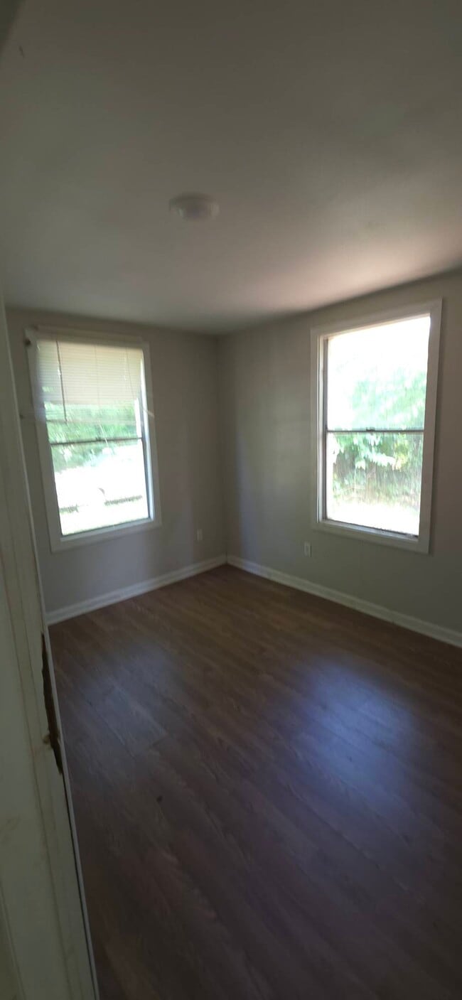 Photo - 1717 Sora St