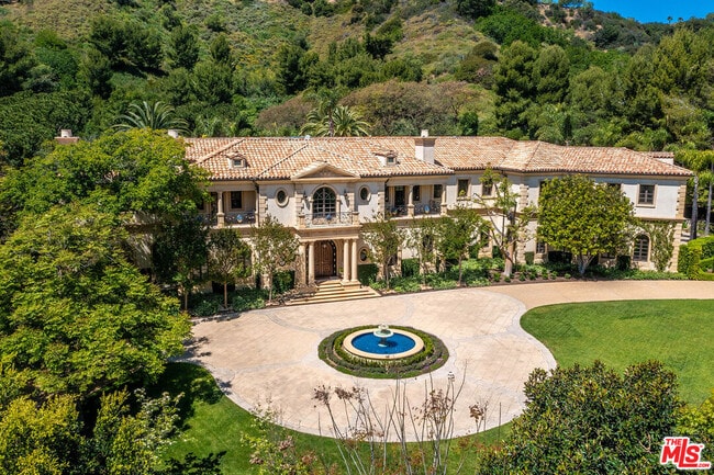 Photo - 70 Beverly Park St