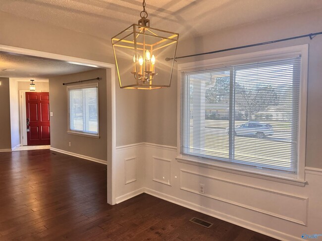 Photo - 10302 Picadilly Ln SW