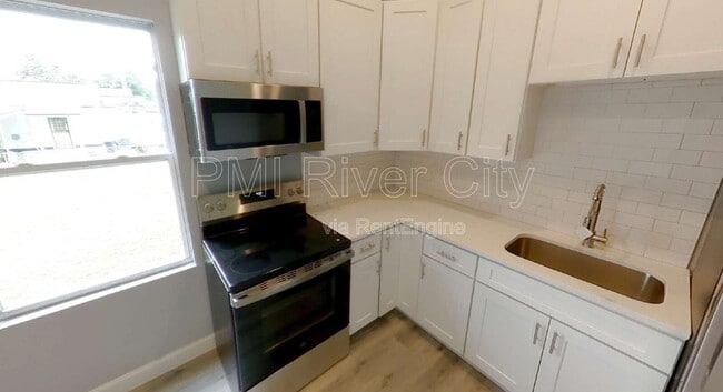 Building Photo - 151 W 17th St Unit 2