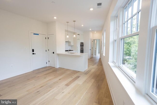 Photo - 2869 28th St NW