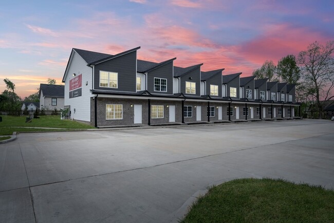 Excell Pointe 2 Bedroom Townhomes - Excell Pointe 2 Bedroom Townhomes