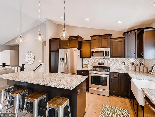 22420 Calico Ct