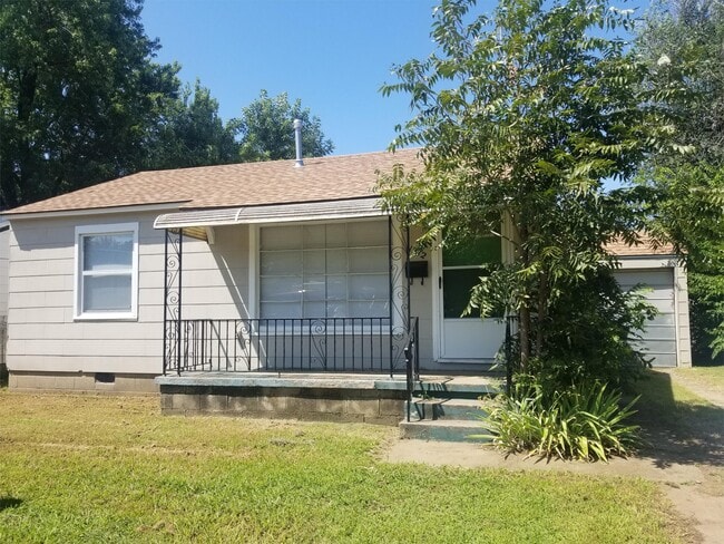 Photo - 1212 N Yale Ave House