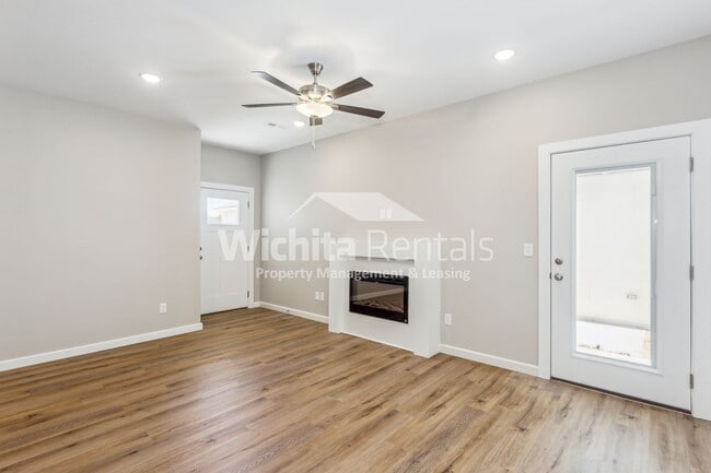 Photo - 5032-5032 S Sycamore St Unit 5030 S. Sycamore Ct.