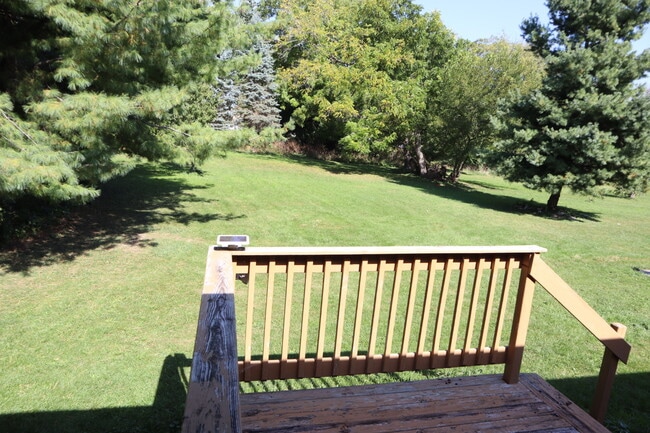 Photo - 108 E Davis St