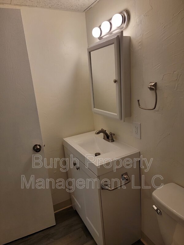 Photo - 634 Southcrest Dr Unit 10