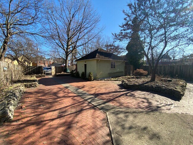 2086 Iuka Ave Unidad 2086