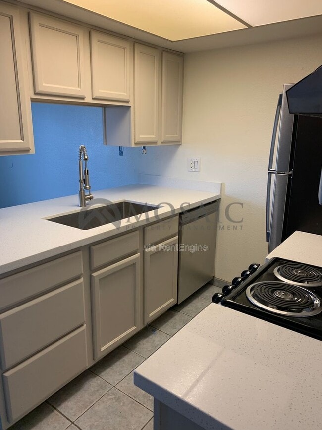 Photo - 461 W Holmes Ave Unit 303