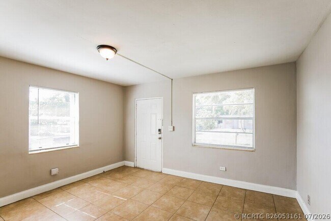 Photo - 2814 NW 6th St