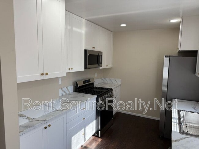 Photo - 256 Euclid Pl Unit B