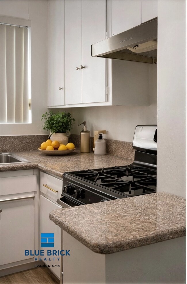 Photo - 4305 5th St Unit 7