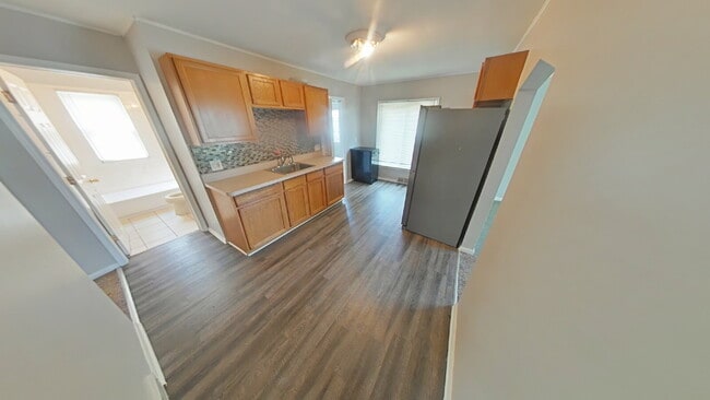 Photo - "3-Bedroom Retreat in Roseville – Spacious 1300 Sq Ft Home!"