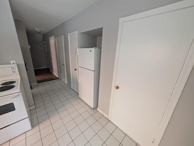 Photo - Spacious 1 Bed Unit - Rent March 1 Unité 0001