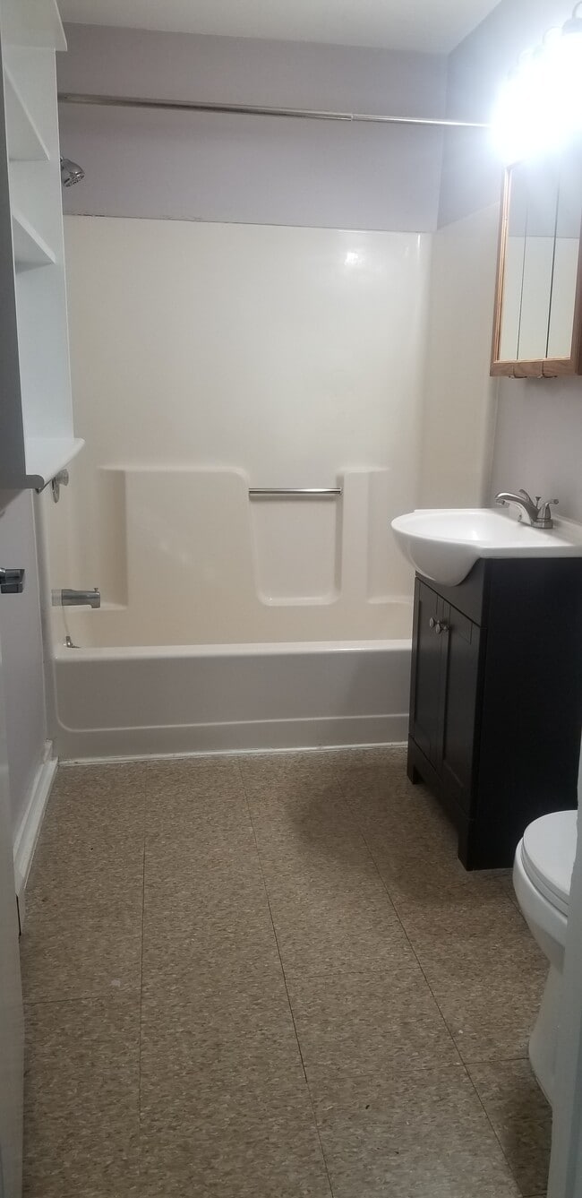 34 Orchard Ter Unidad 2 bedroom