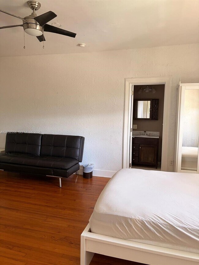 Photo - 900 16th St Unit 301