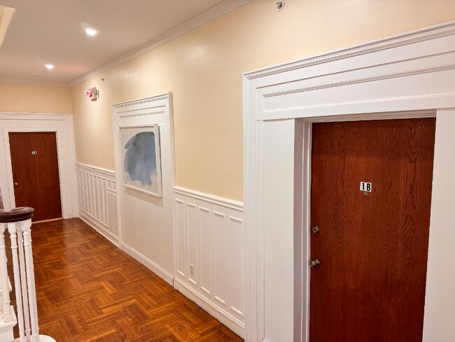 Photo - 630 Jefferson Ave Unidad 2