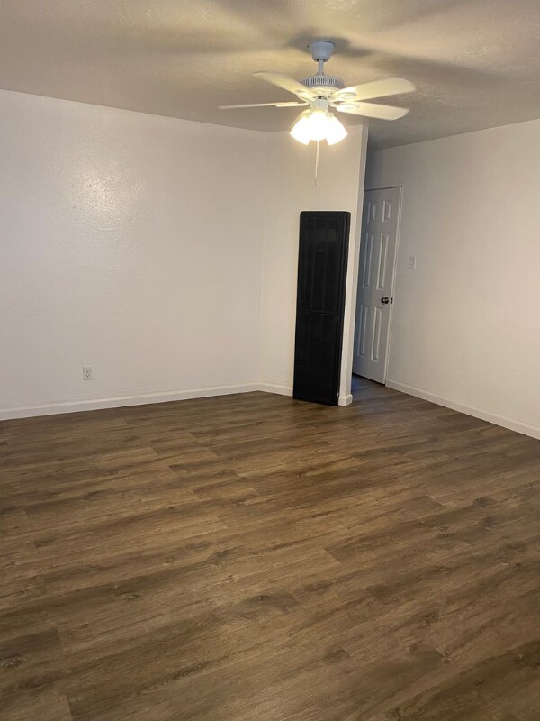 Photo - 734 W 3rd St Unidad 3