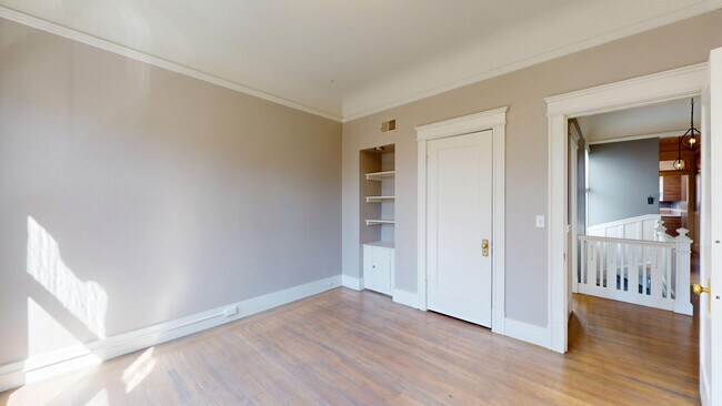 Photo - 186 Gough St