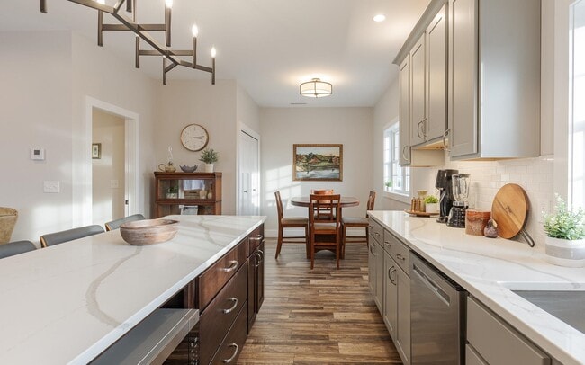60 Dearborn Cir