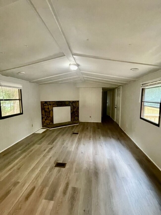 Photo - Adorable 2 bedroom 2 bath Moble Home located it Dallas