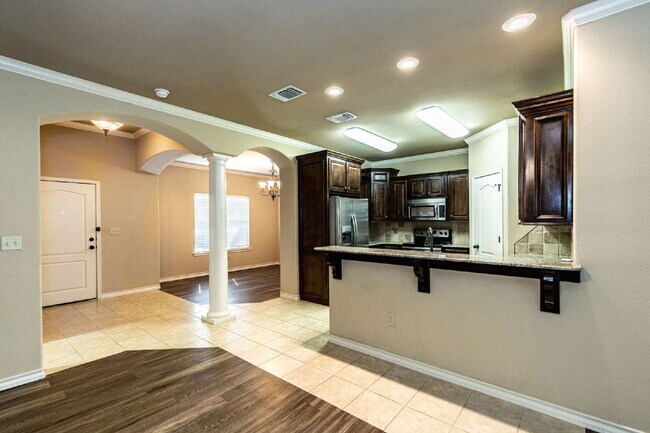 Photo - Gorgeous townhome!