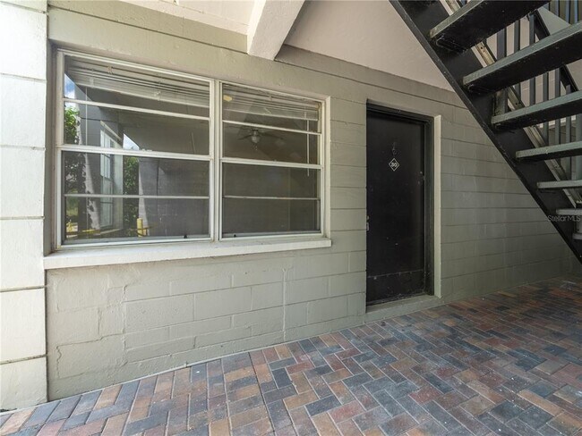 Photo - 5221 Bayshore Blvd Unit 30