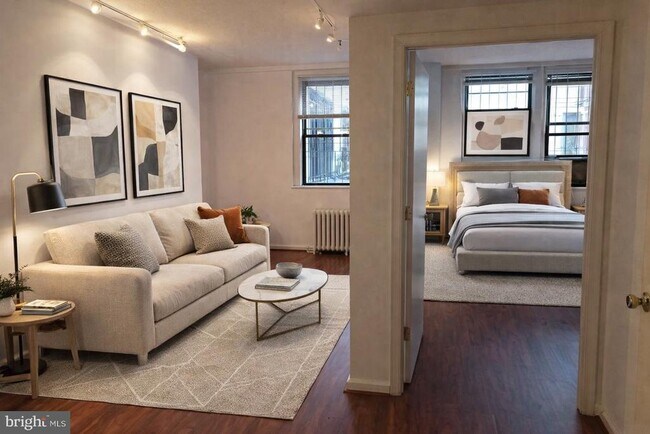 Building Photo - 1324 Locust St Unit 214