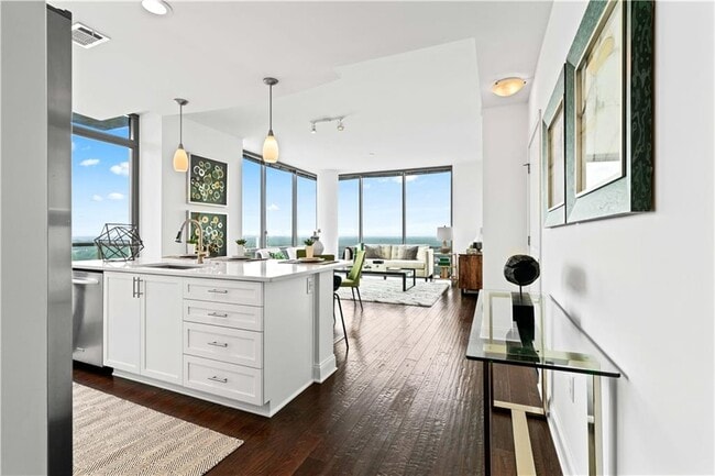 Building Photo - 270 17th St NW Unit 3310