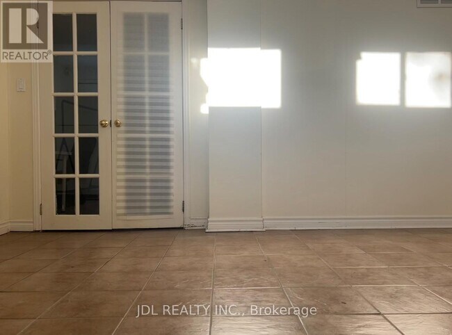 Photo - 23 Pineway Blvd