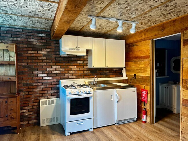 Photo - 77 Mayer Dr