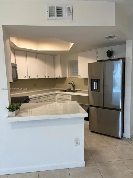 Building Photo - 8353 Lake Dr Unit 405
