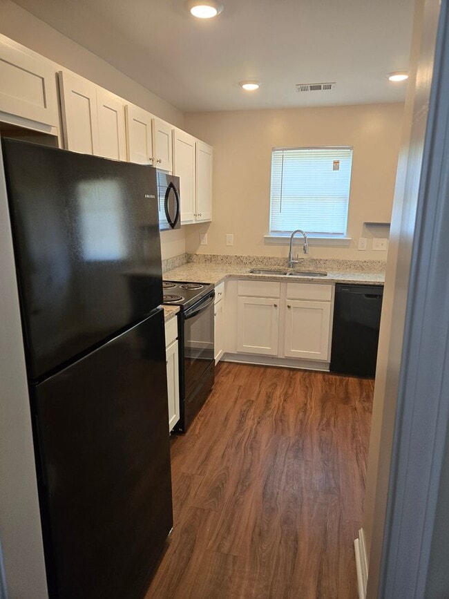 Photo - Woodcrest Knolls 210-212 Unidad 210 Woodcrest Knolls