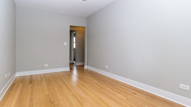 Photo - Stunning 1 Bed 1 Bath available in the Lincoln square area. Unit 1
