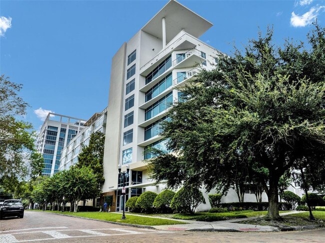 Building Photo - 525 E Jackson St Unit 301 Rental