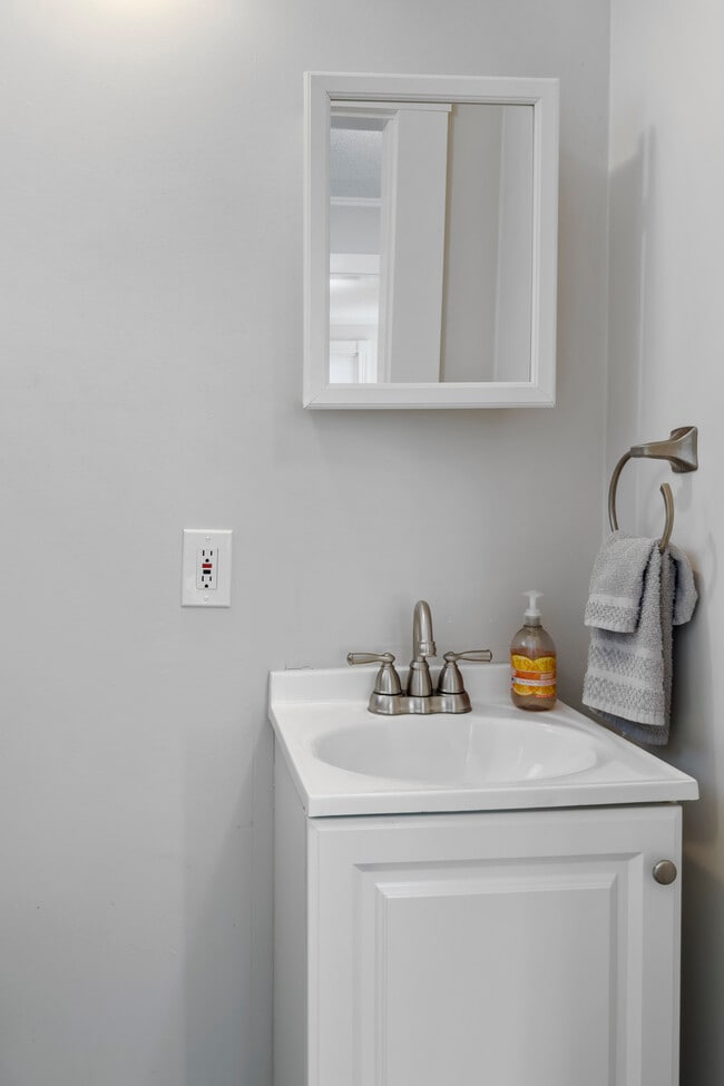 Photo - 87 Pleasant St