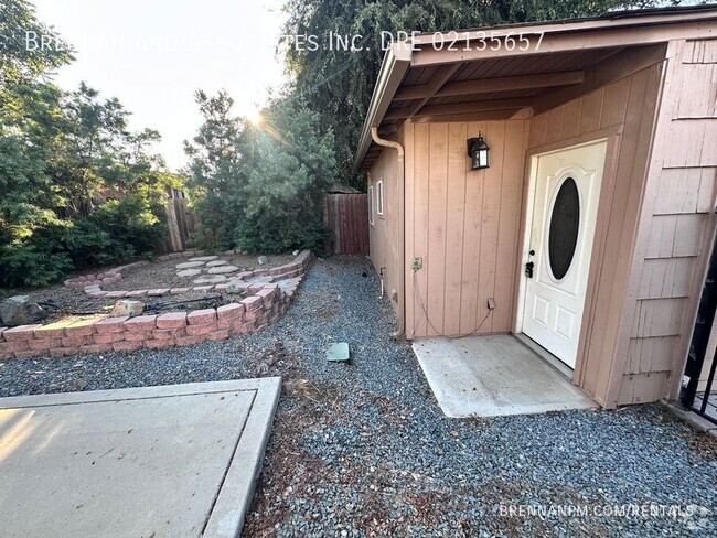 Building Photo - Updated Detached Studio El Cajon: Private ... Rental